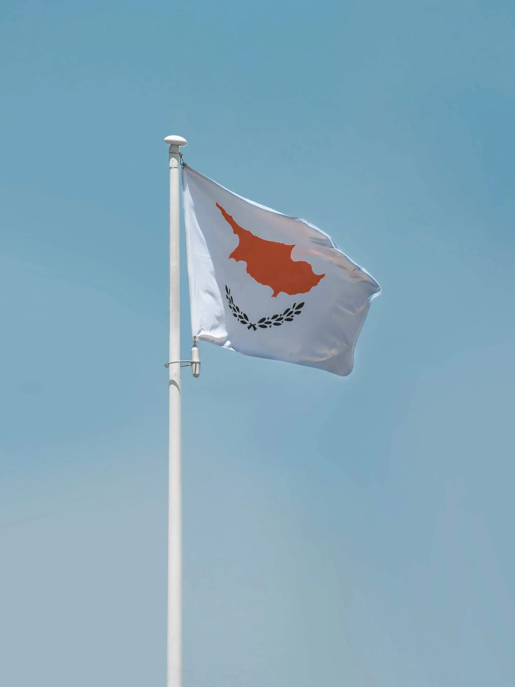 Digital Lawyers service Cyprus flag