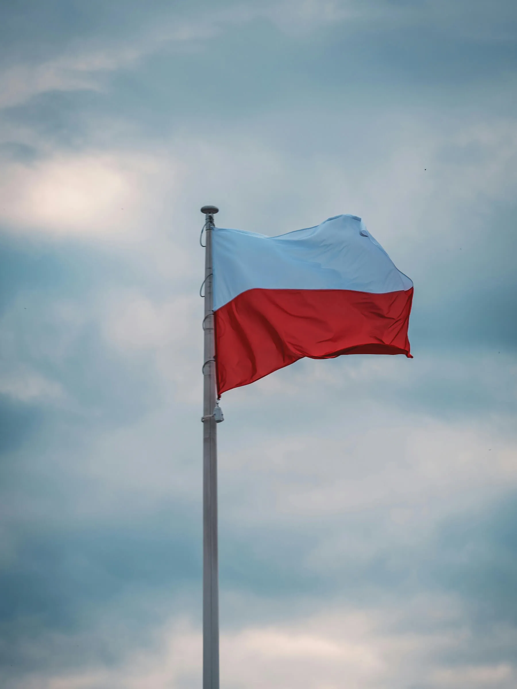 Digital Lawyers service Poland flag